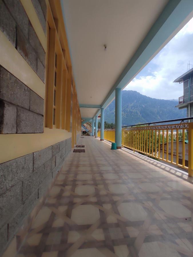 Woods Inn Mountain View Manali מראה חיצוני תמונה