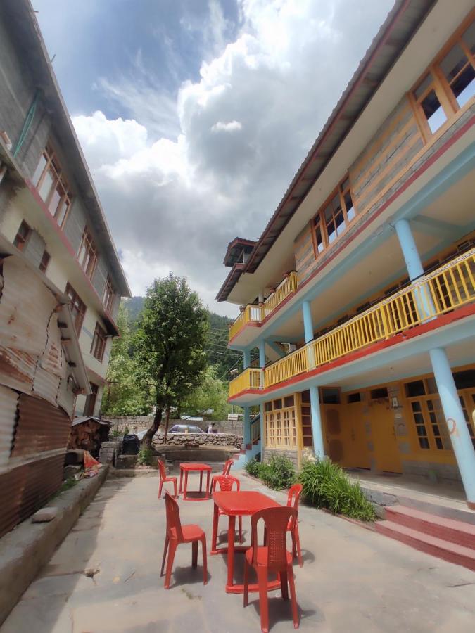 Woods Inn Mountain View Manali מראה חיצוני תמונה