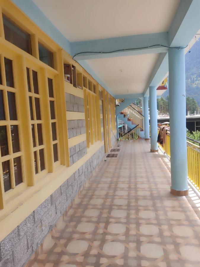 Woods Inn Mountain View Manali מראה חיצוני תמונה