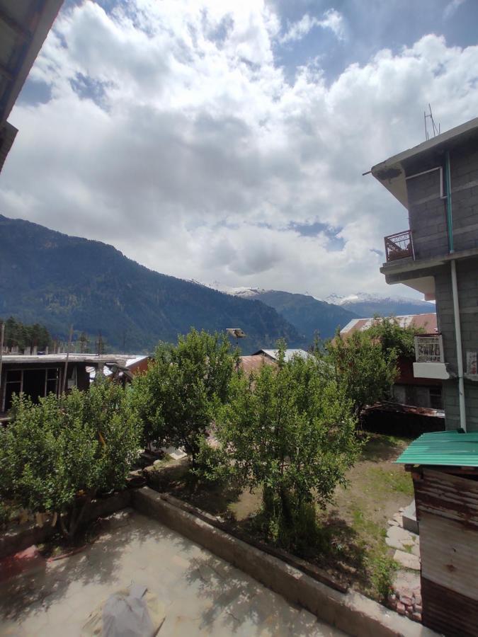 Woods Inn Mountain View Manali מראה חיצוני תמונה