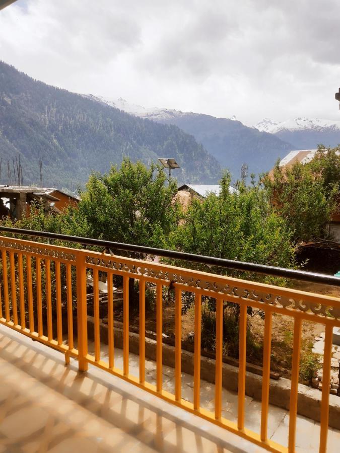 Woods Inn Mountain View Manali מראה חיצוני תמונה