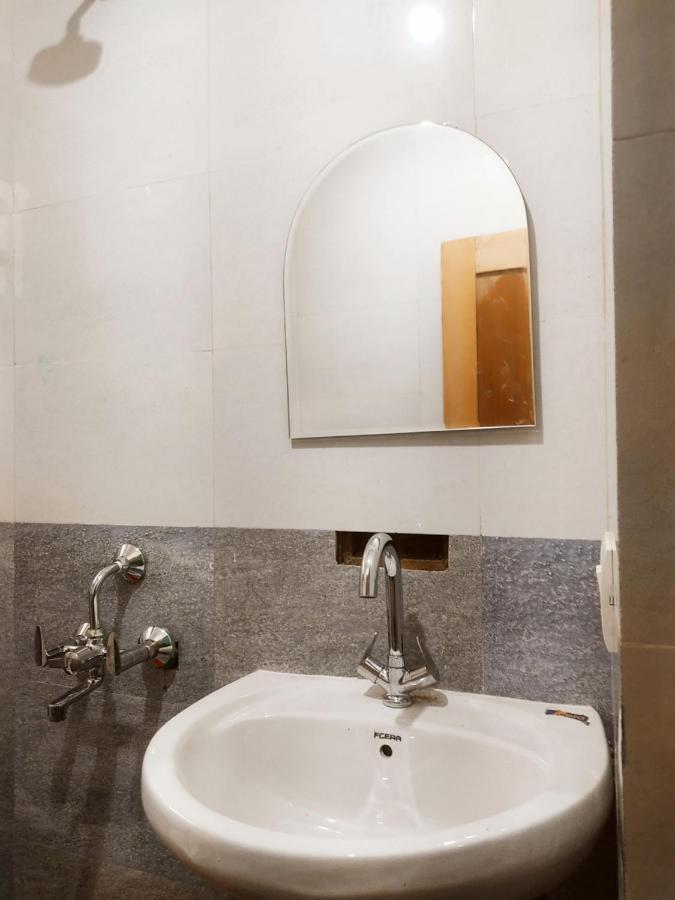Woods Inn Mountain View Manali מראה חיצוני תמונה