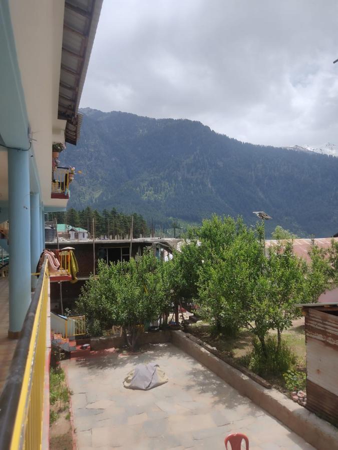 Woods Inn Mountain View Manali מראה חיצוני תמונה